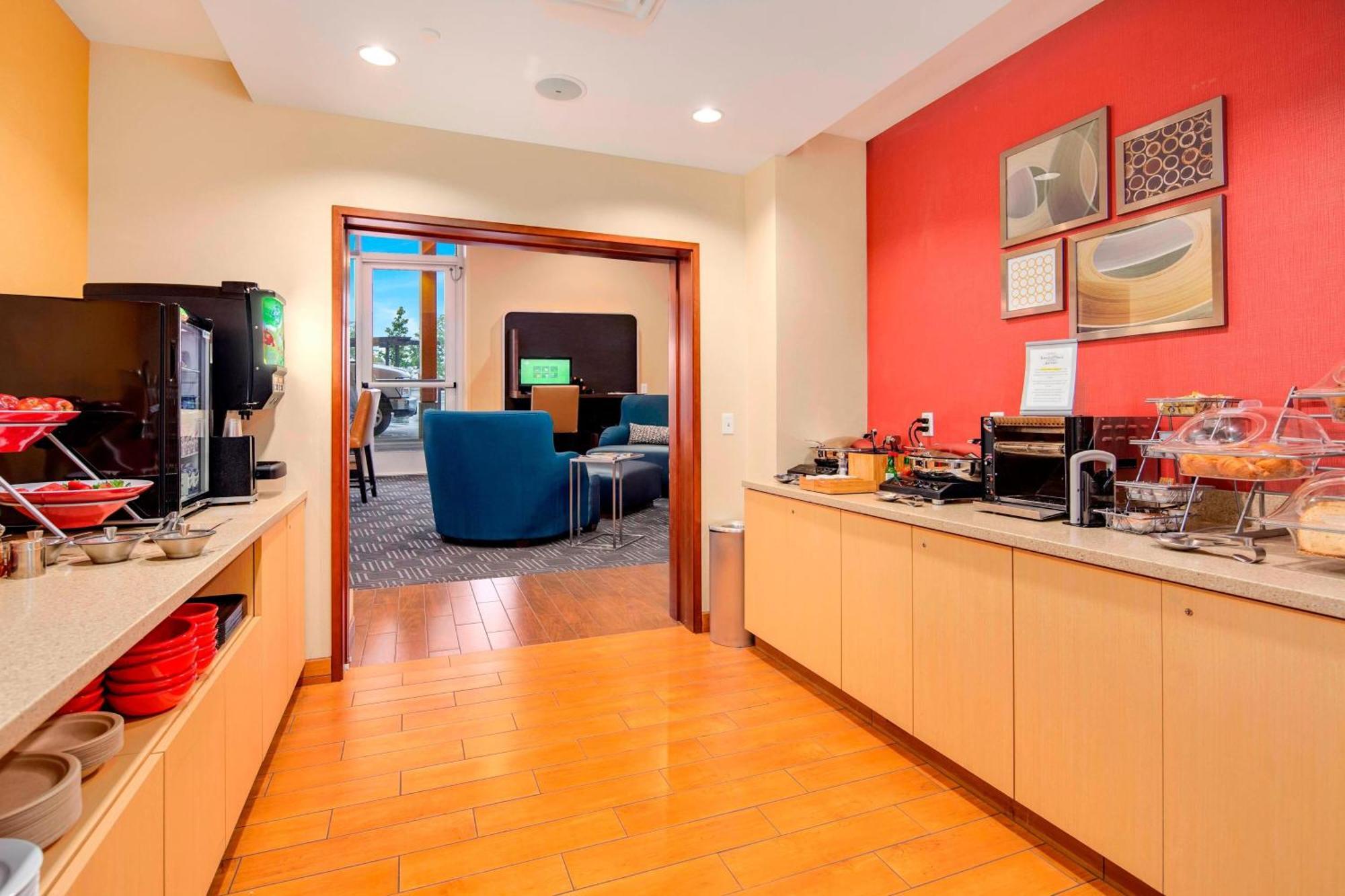 ทาวน์เพลส สวีท เบลลิงแฮม Hotel ภายนอก รูปภาพ